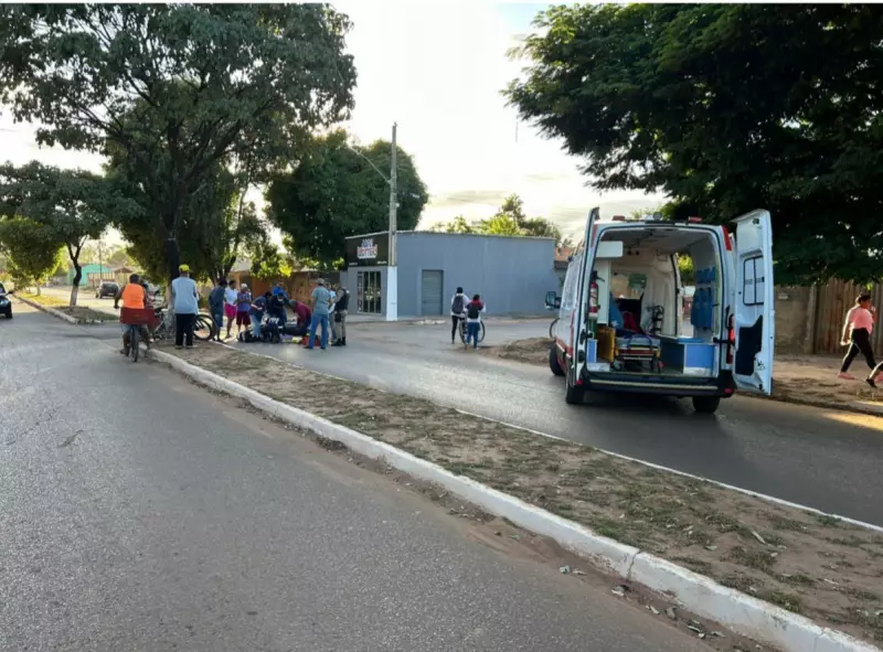 Acidente em MG: Motociclista sem CNH e motorista de ônibus escolar com exame vencido se envolvem em colisão