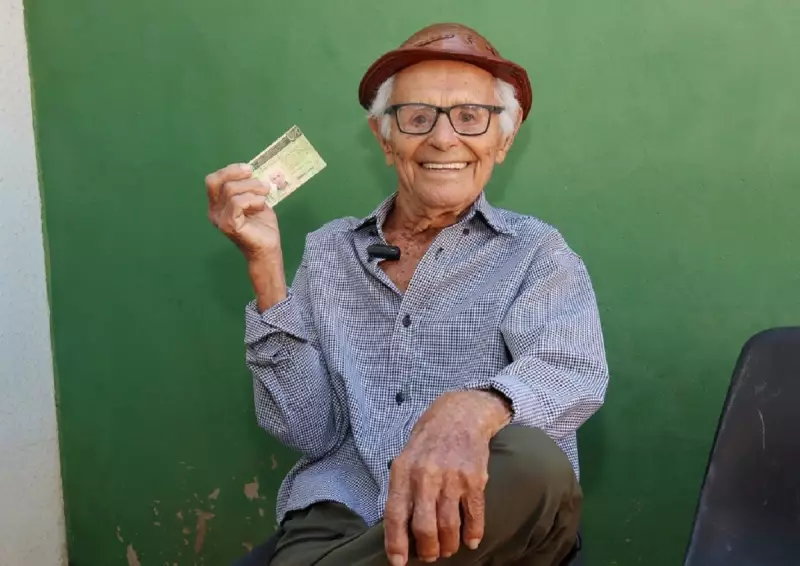 Aos 101 anos, motorista mais antigo de MS renova CNH e inspira com vitalidade