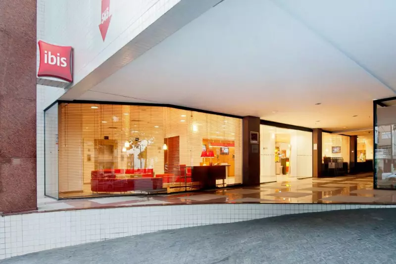 Bebê nasce em quarto de hotel em Santos: história emocionante de parto surpresa!