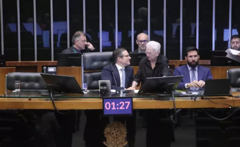 Câmara aprova urgência para projeto que proíbe descontos em pagamentos de aposentados e pensionistas
