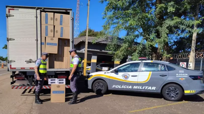 Caminhão com mais de 200 mil maços de cigarros é apreendido em rodovia de SP | Operação contra contrabando