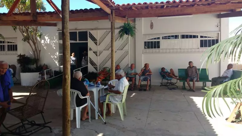 Campanha do Agasalho 'Cantinho do Aconchego' aquece corações e arrecada roupas de inverno para idosos em Petrolina