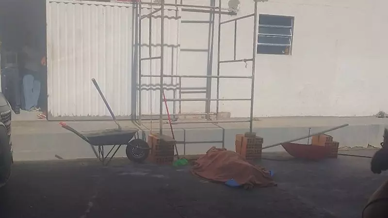 Choque elétrico fatal: homem morre ao tocar equipamento durante obra em Teresina