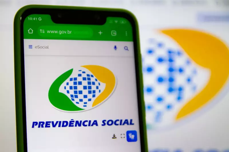 Correios e INSS unem forças para proteger aposentados de golpes: saiba como se prevenir