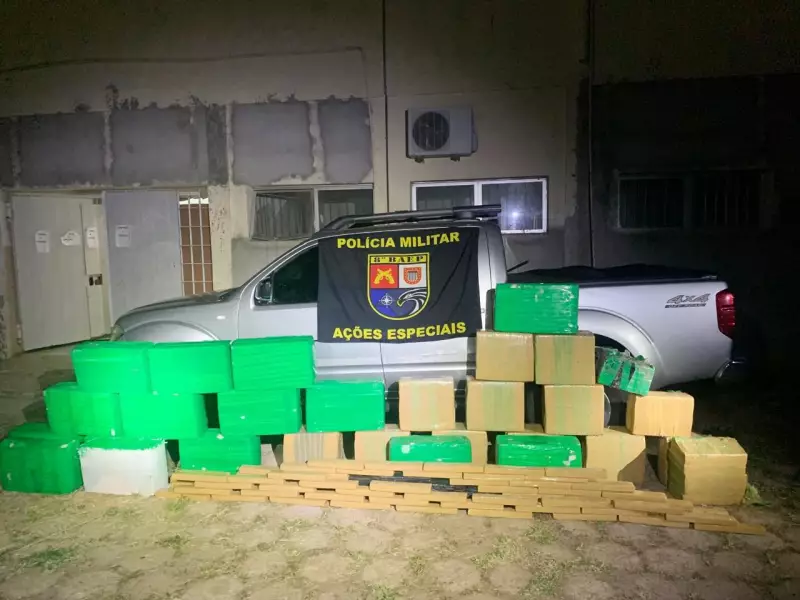 Dupla é presa com 750kg de maconha após confronto com a PM em Pirapozinho