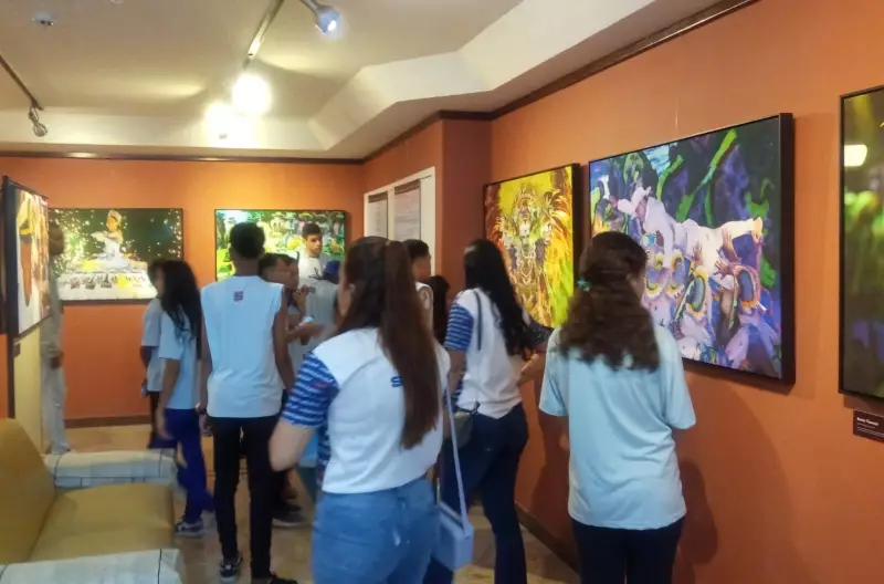 Exposição Fotográfica 'Sairé' Encanta Público na Semana dos Museus na Bahia