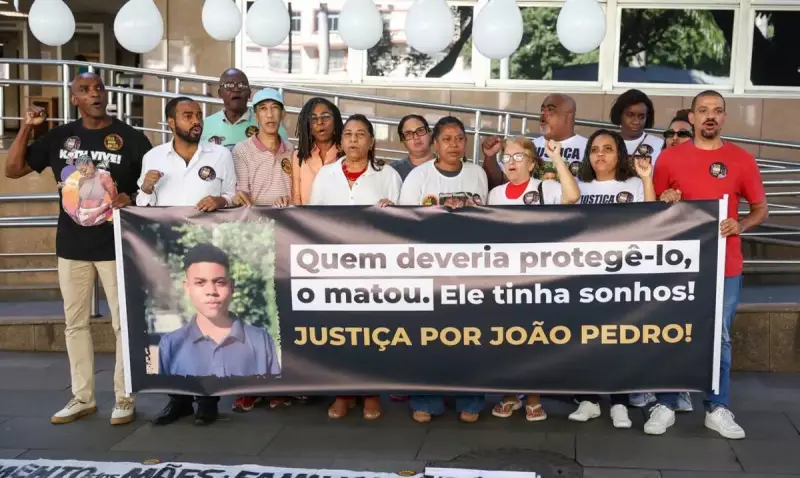 Família de João Pedro exige júri popular para policiais acusados de assassinato no Rio