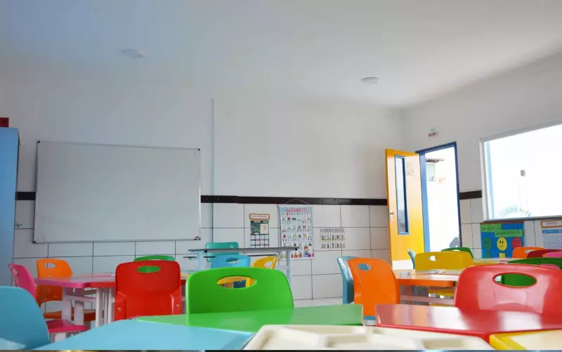Feira de Santana abre vagas para cuidadores escolares: saiba como se candidatar