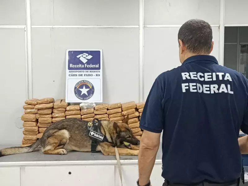 Funcionário de empresa aérea é preso com 97 kg de maconha no Aeroporto de Manaus