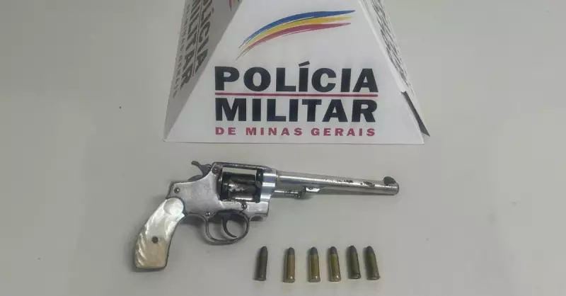 Homem com 84 passagens pela polícia é preso armado no centro de Governador Valadares