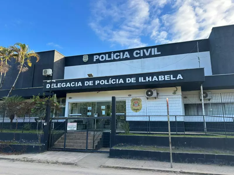 Homem é encontrado carbonizado dentro de casa incendiada em Ilhabela, SP