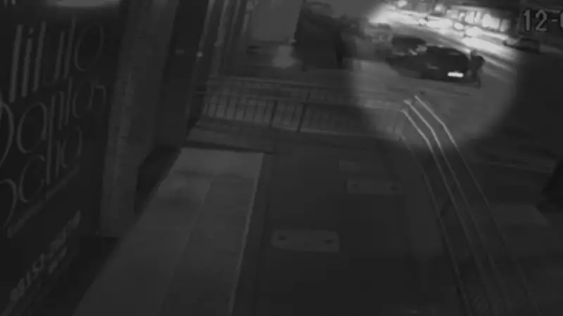 Homem é flagrado riscando carro de casal em Vicente Pires: veja o vídeo chocante