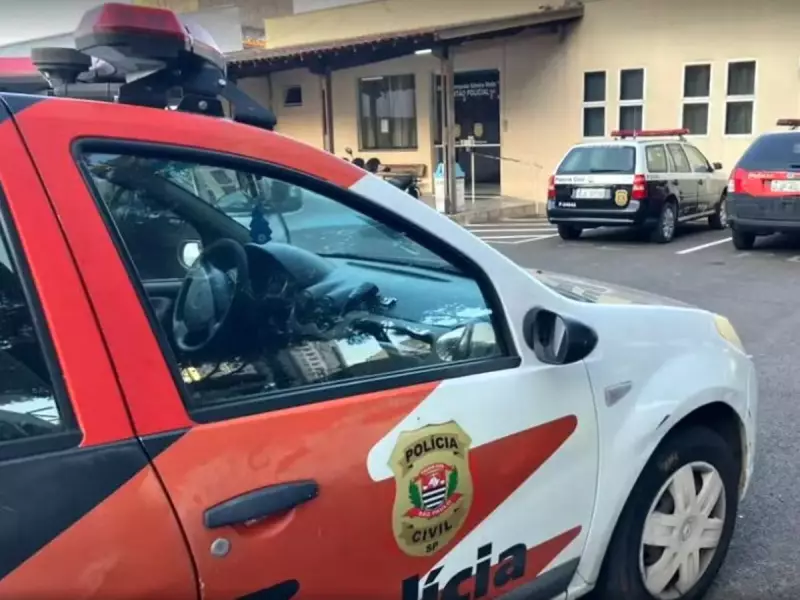 Homem é preso após dirigir bêbado, xingar PMs e urinar em frente a delegado no interior de SP