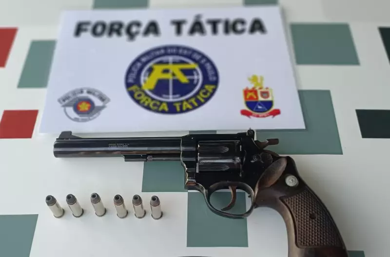 Homem é preso em flagrante por posse de arma ilegal no trabalho em Dracena