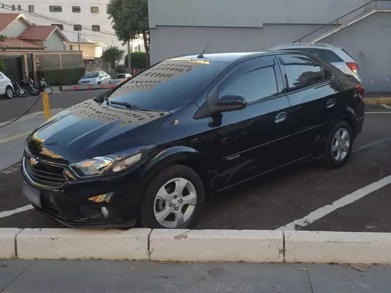 Homem é preso por receptação ao abastecer veículo roubado em Presidente Prudente