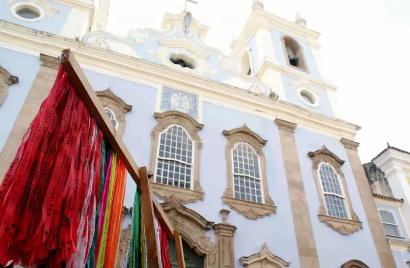 Igreja em Salvador esclarece polêmica sobre batismo de bebês reborn: entenda o caso