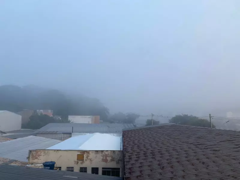 Juiz de Fora e região enfrentam variações climáticas: frio e neblina pela manhã e calor à tarde