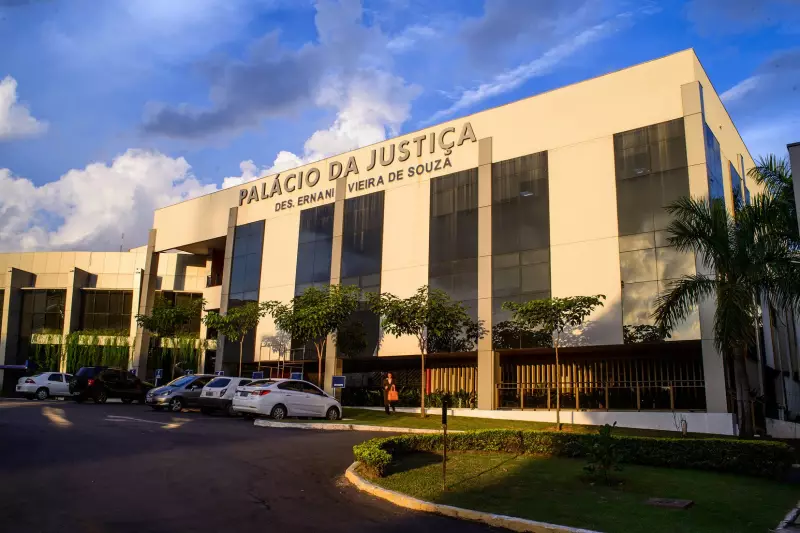 Justiça autoriza condenado por estupro a estudar em faculdade EAD dentro do presídio em MT