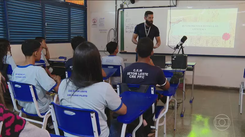 MEC anuncia novas disciplinas optativas para o Ensino Médio: veja as regras