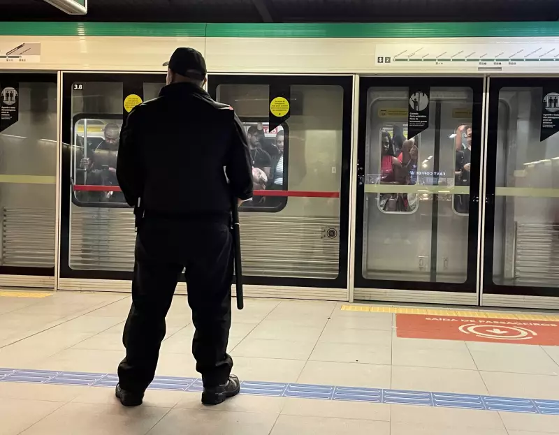Metrô de SP contrata segurança privada após morte de passageiro preso entre portas