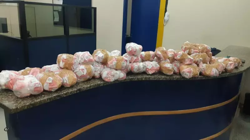 Operação em Paraty apreende toneladas de drogas e prende suspeitos em ação policial estratégica