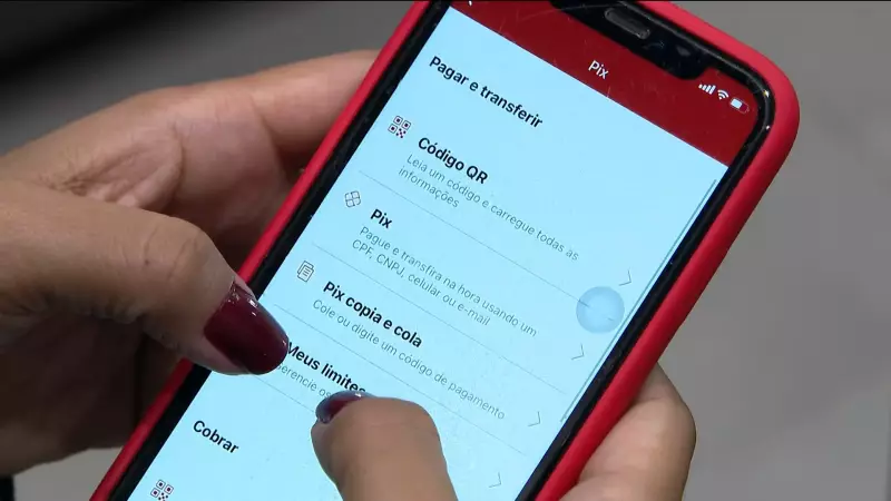 Pai e filho são presos por aplicar golpe do PIX falso em mercado de Boa Vista