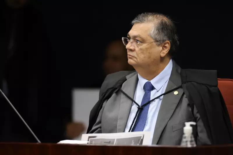 Parlamentares reagem após sinalização de Dino sobre emendas impositivas no STF