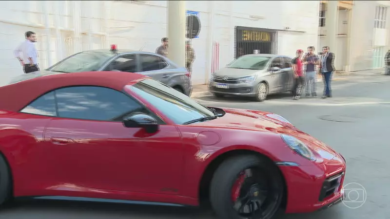 PF apreende 5 carros de luxo de suspeito de liderar fraude no INSS