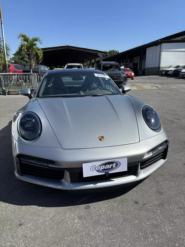Porsche 911 de mais de R$ 1 milhão será leiloada com desconto de 40%: oportunidade imperdível!
