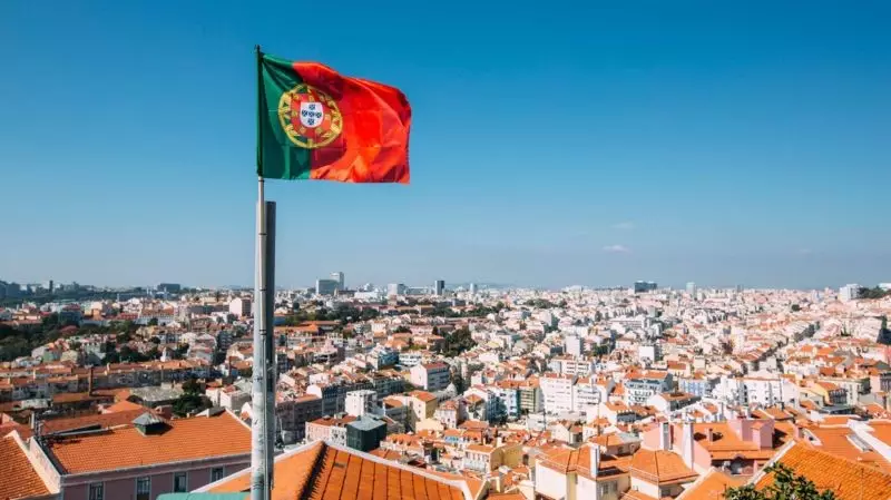 Portugal vai às urnas neste domingo: centro-direita é favorita para governar