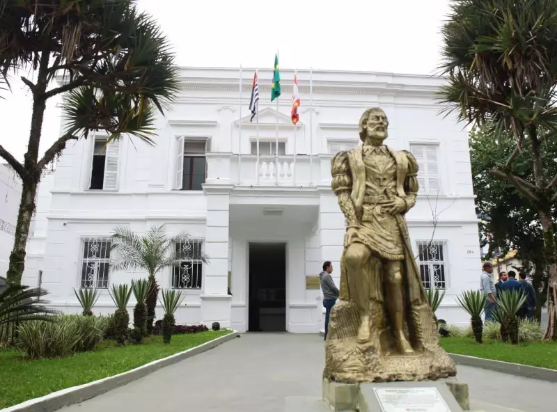 Prefeitura de São Vicente abre vagas de estágio com bolsa de até R$ 900 – Saiba como se candidatar!