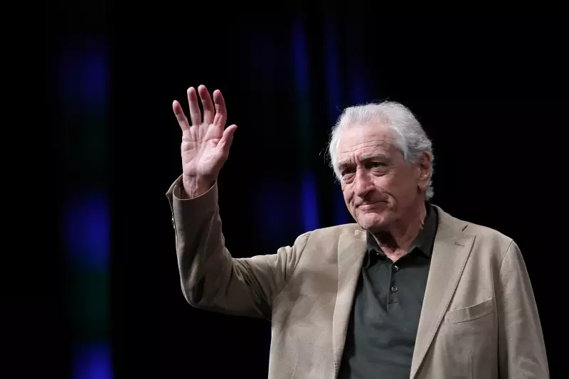 Robert De Niro lidera protesto contra Trump em Cannes: 'Filisteu' é alvo de críticas