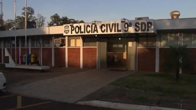 Secretária é presa no PR por desviar R$ 100 mil de clínica onde trabalhava, diz polícia