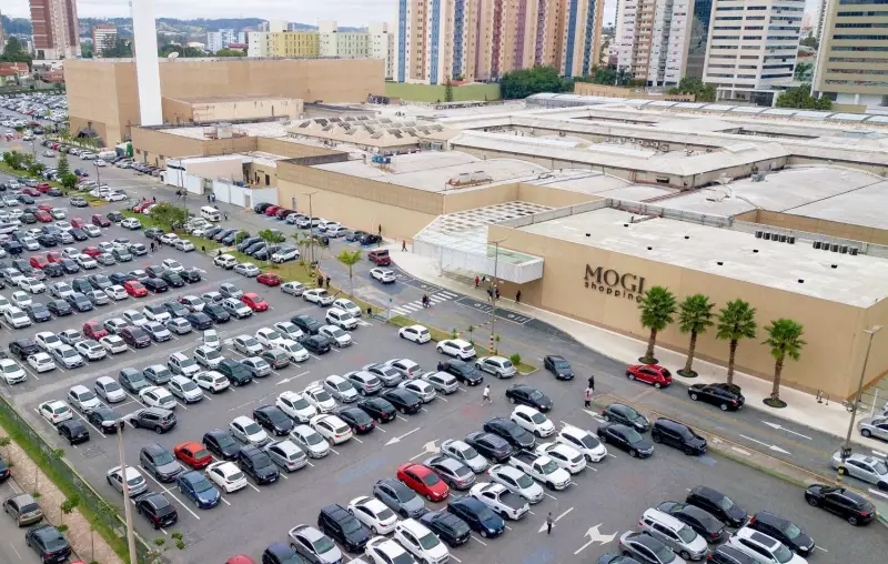 Shoppings do Alto Tietê abrem mais de 50 vagas de emprego nesta terça-feira — confira as oportunidades!