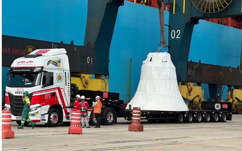Sino gigante de 55 toneladas percorrerá 15 mil km em caminhão aberto até Goiás: veja o trajeto