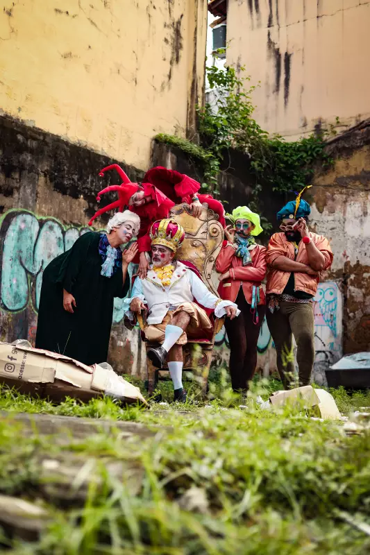 Teatro invade periferia de Belém com crítica social e humor ácido