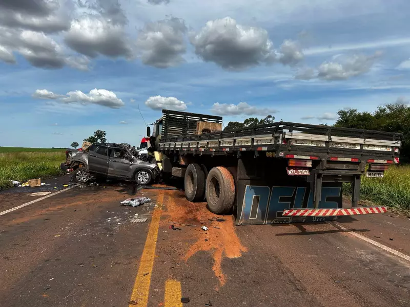 Tragédia na BR-262: Duas vítimas em colisão entre carro e caminhão em Campo Grande
