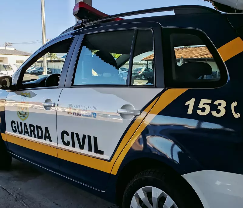 Tragédia no trânsito: motociclista morre após colisão com caçamba em Rio Claro