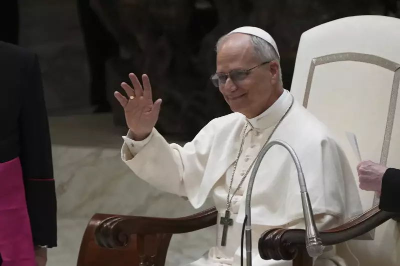 Zelensky, JD Vance e Alckmin marcam presença na missa inaugural do Papa Leão XIV